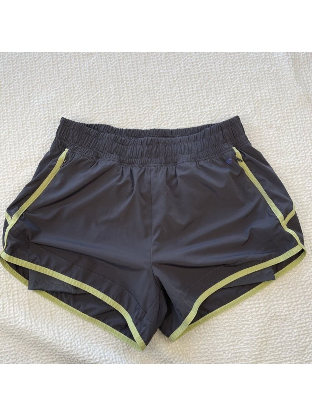 Cycle House Womens L Shorts Athletic Side Pockets Inside Lining Activewear